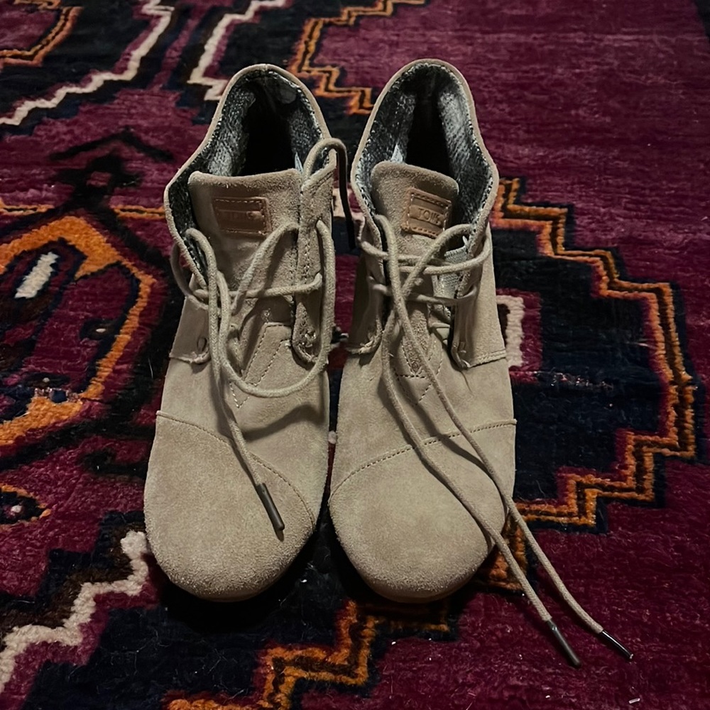 toms wedge booties